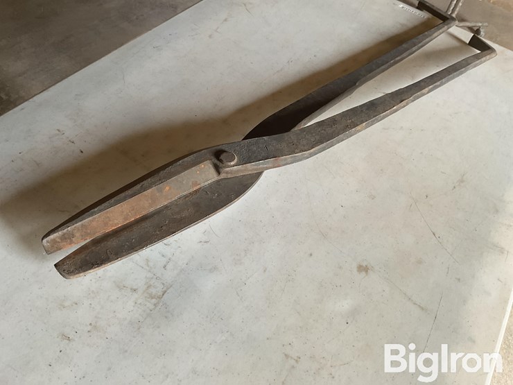 hand-forged-shear-image-13