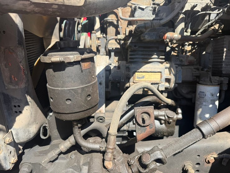 1996-ford-l9000-image-12