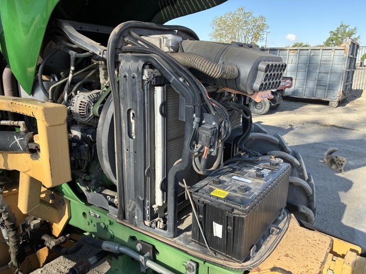2005-john-deere-7220-image-39