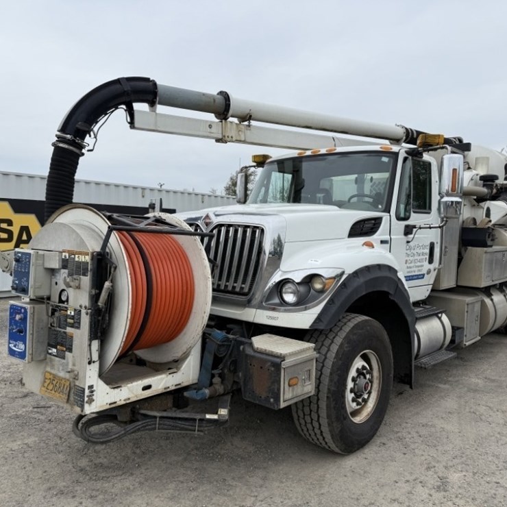 2012 INTERNATIONAL 7600