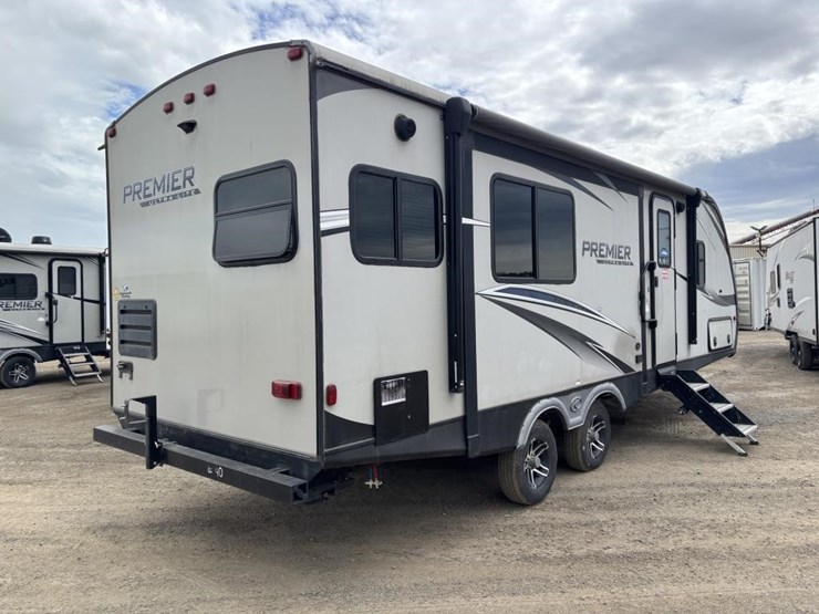 2020-premier-bl24rkpr20-travel-trailer-image-3