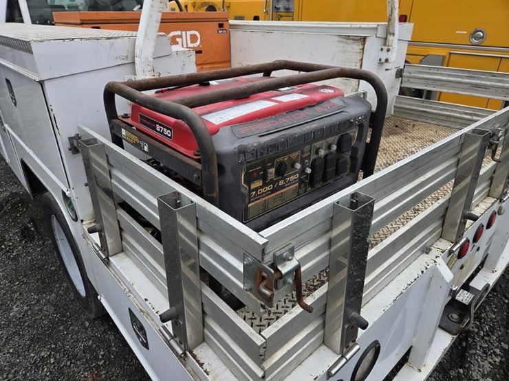 2020-ford-f550-image-5