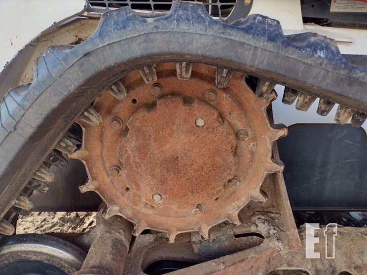 2020-bobcat-t870-image-30