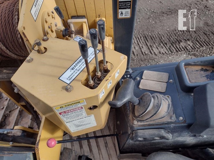 2013-deere-700k-lgp-image-8