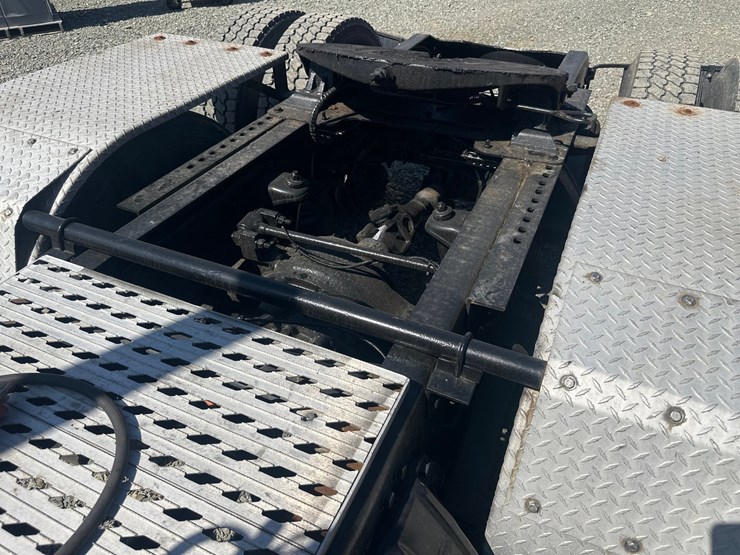 2008-peterbilt-386-image-21