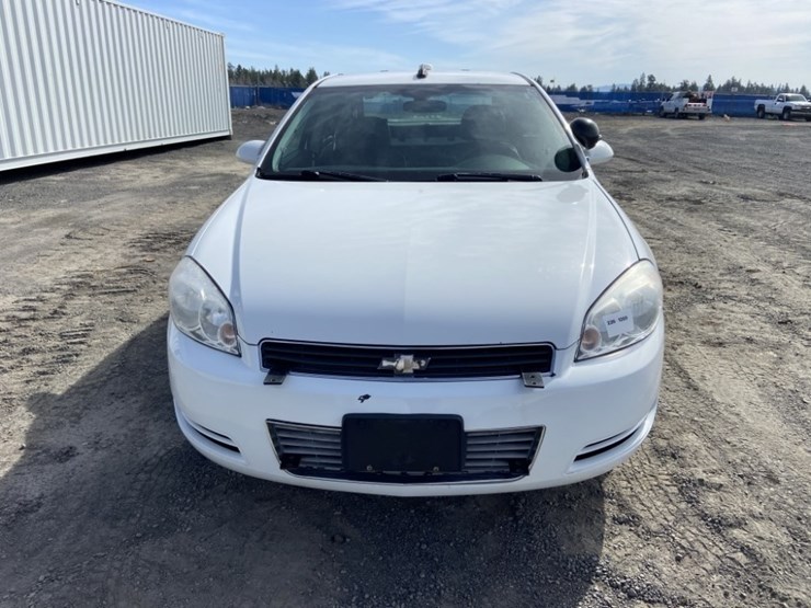 2011-chevrolet-impala-sedan-image-8
