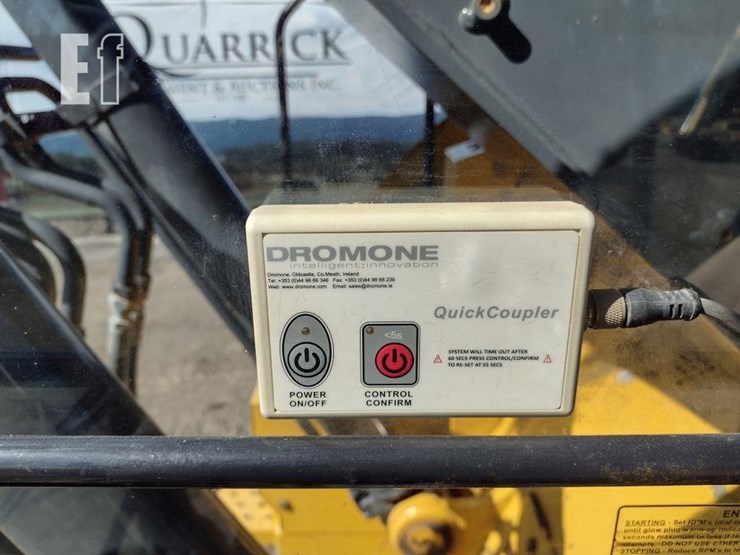 2014-deere-245g-lc-image-9