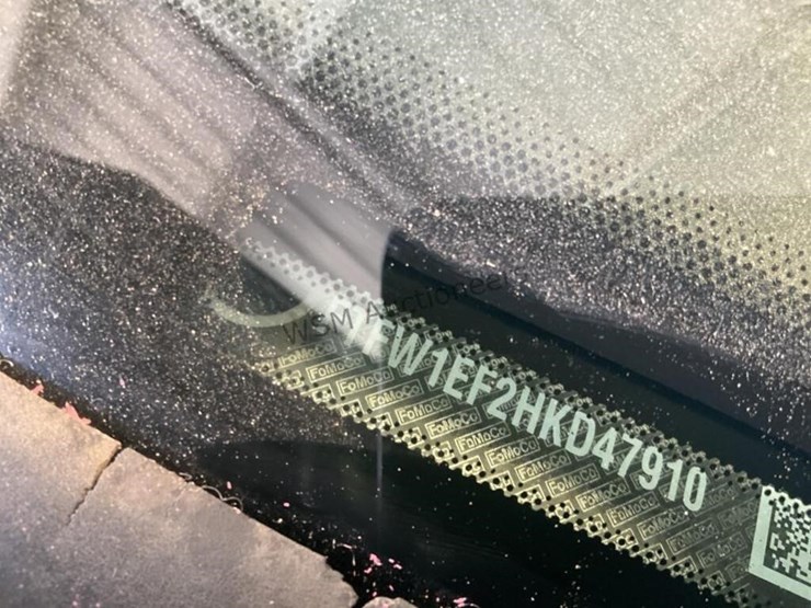 2017-ford-f150-image-16