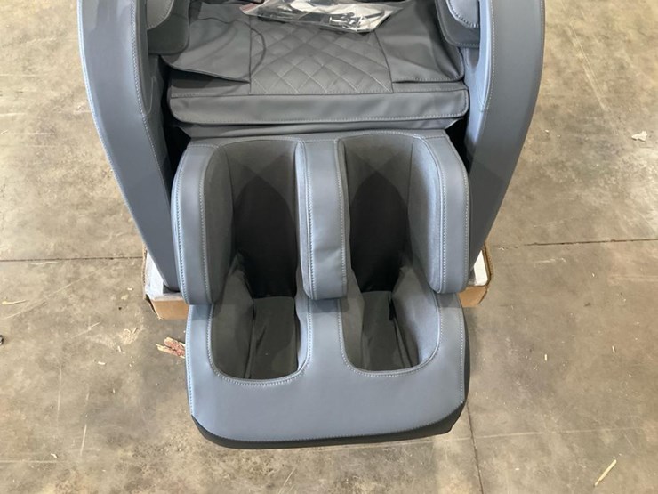 #964-•-unused-irmc-massage-chair*---middlebury,-in-image-6