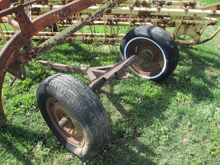 new-holland-256-image-13