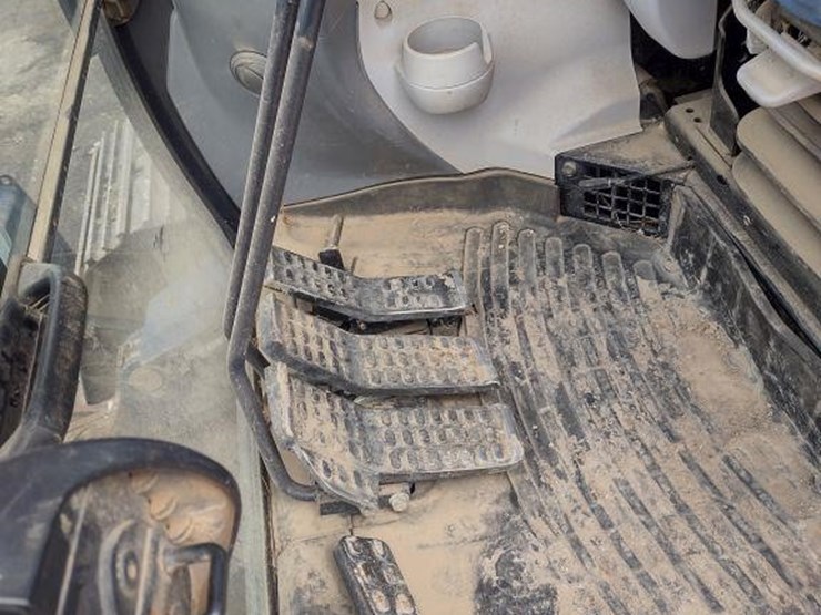 2018-hitachi-zx135us-6-image-11