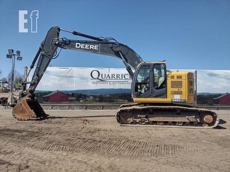 2014-deere-245g-lc-image-1