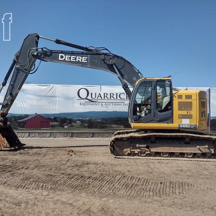 2014 DEERE 245G LC