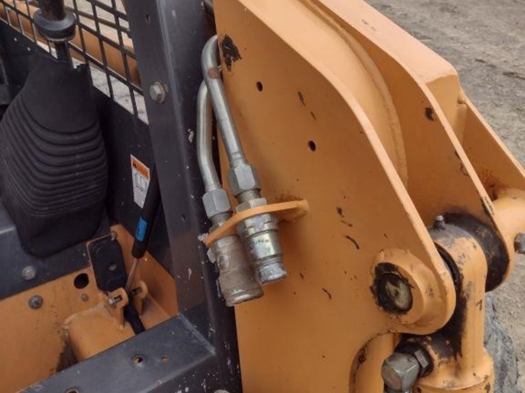 2001-case-60-xt-image-26