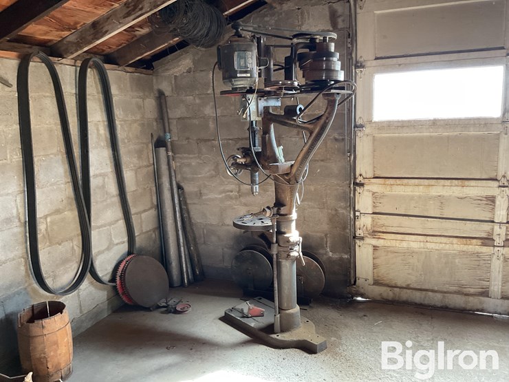 champion-20”-camelback-drill-image-4