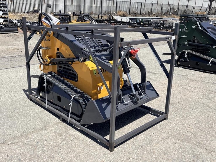 2026-zjg-zj-380-skid-steer-loader-image-2