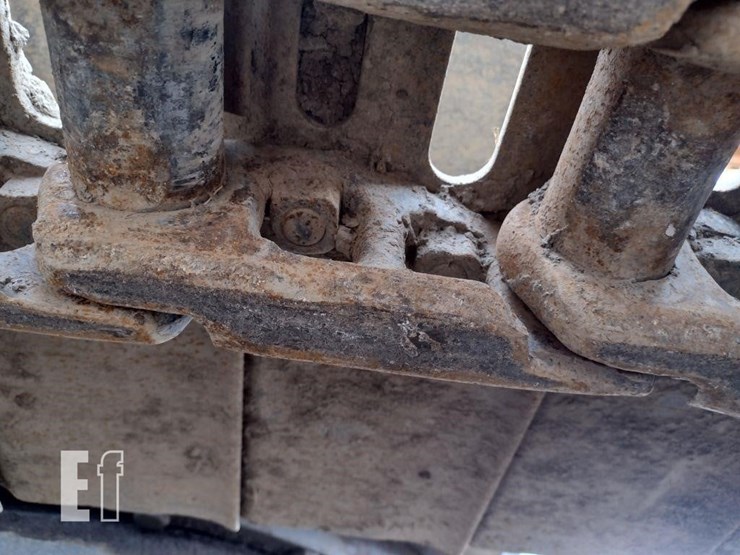 2015-case-cx250c-image-23