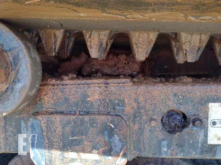 2012-morooka-mst600vd-image-15