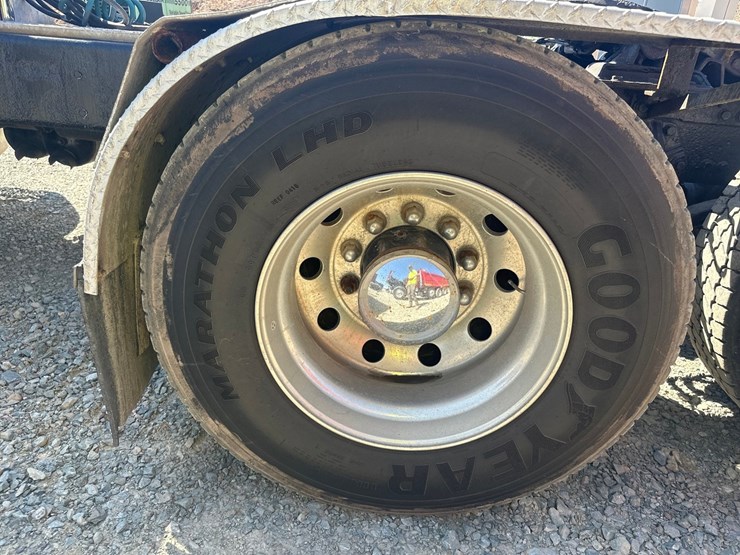 2008-peterbilt-386-image-66