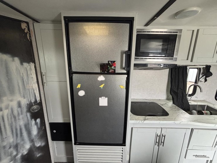 2020-bullet-bl2200bh20-travel-trailer-image-33