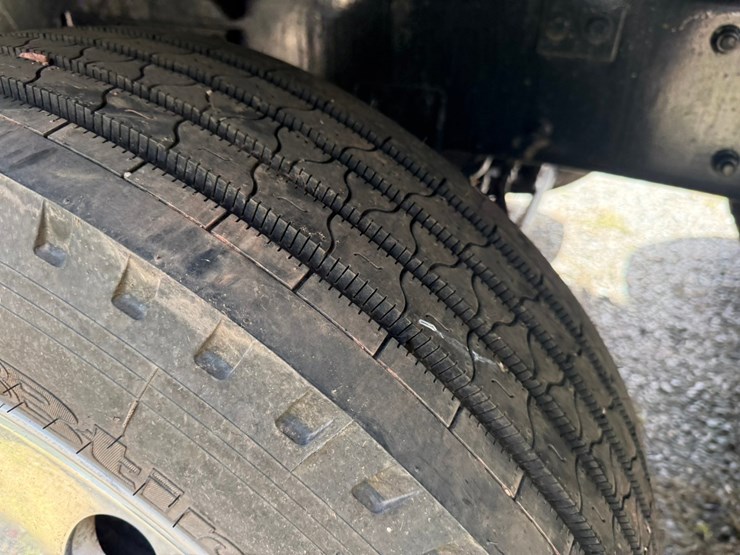 2015-peterbilt-579-image-70