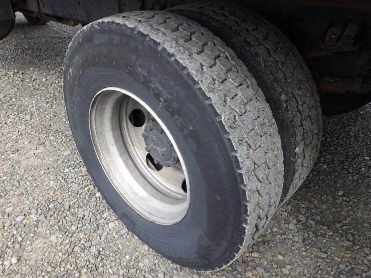 2006-mitsubishi-fuso-fm61f-image-12