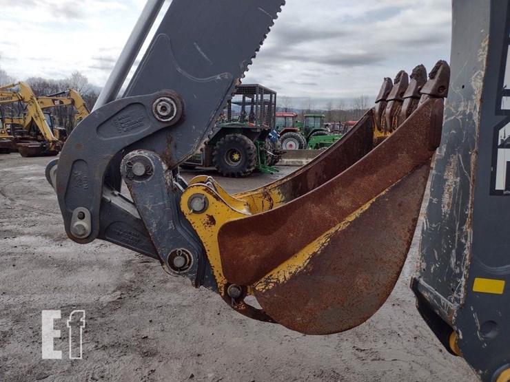 2020-deere-310l-image-24