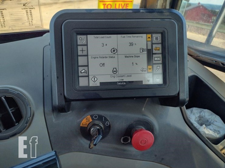 2019-caterpillar-745-image-8