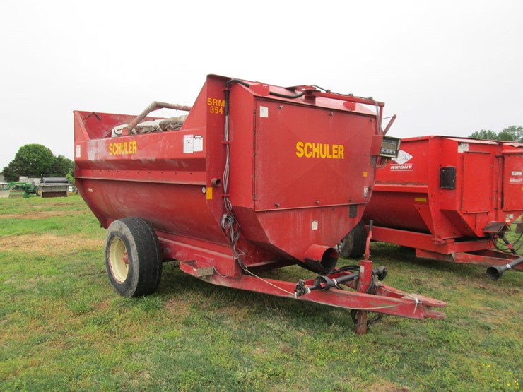 #46183-•-schuler-pull-type-feed-mixer-image-2