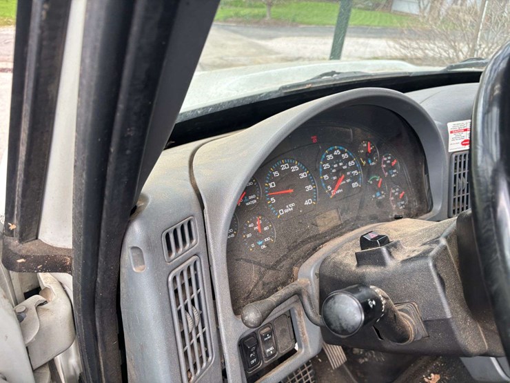 2005-international-durastar-4300-image-38