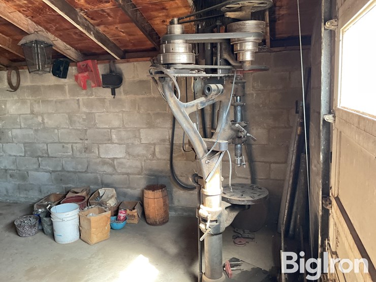 champion-20”-camelback-drill-image-1