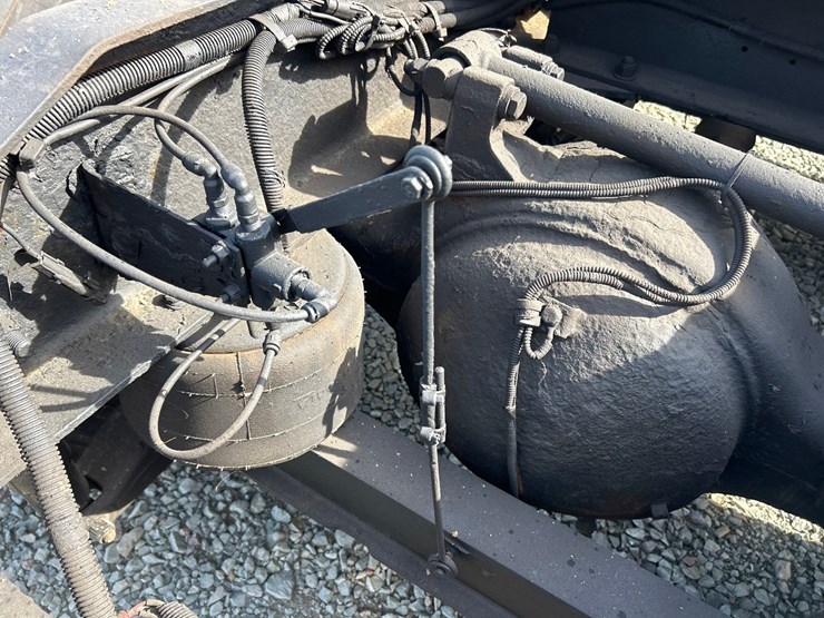 peterbilt-388-image-27