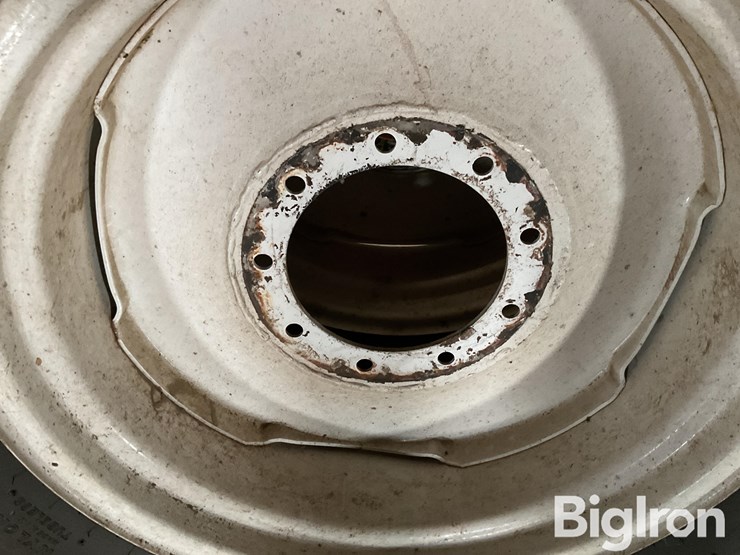 carlisle-12.4-24-tires-and-rims-image-9