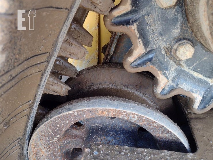 2023-deere-325g-image-25