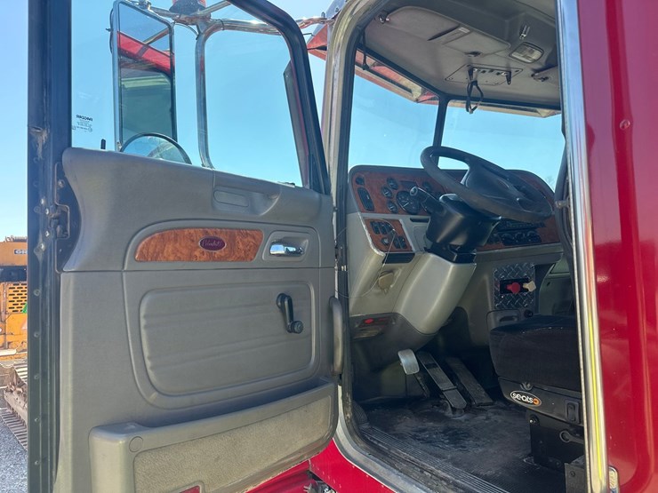 2008-peterbilt-386-image-28