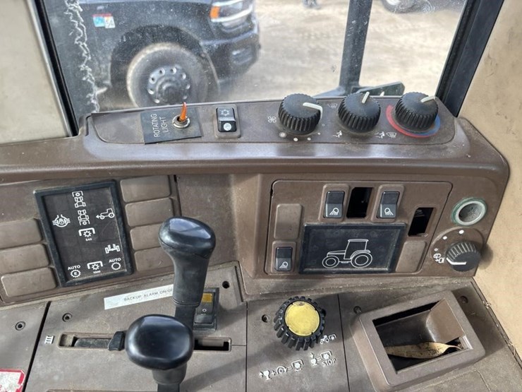 2001-john-deere-6410-image-44