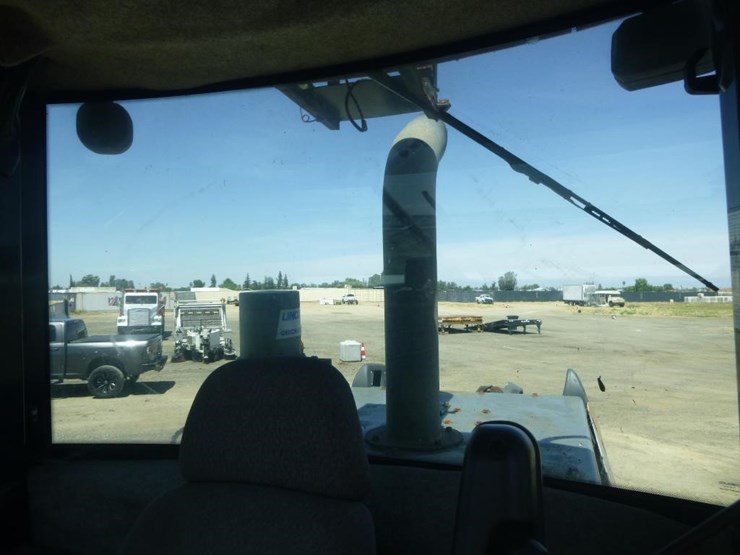 2005-deere-624j-image-10