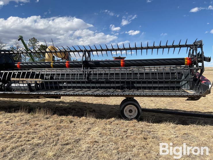 2009-case-ih-2152-image-2