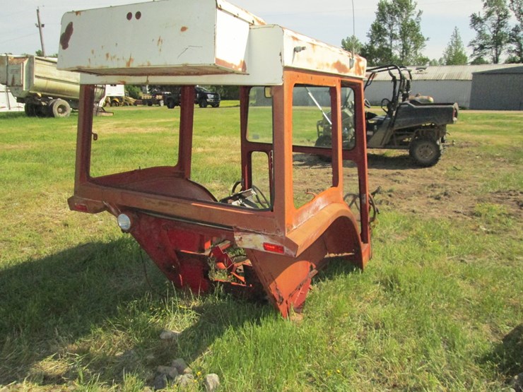 #36755-•-international-66-series-cab-image-3