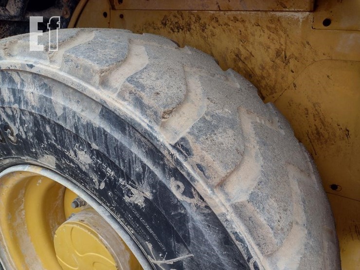 2015-caterpillar-914k-image-32