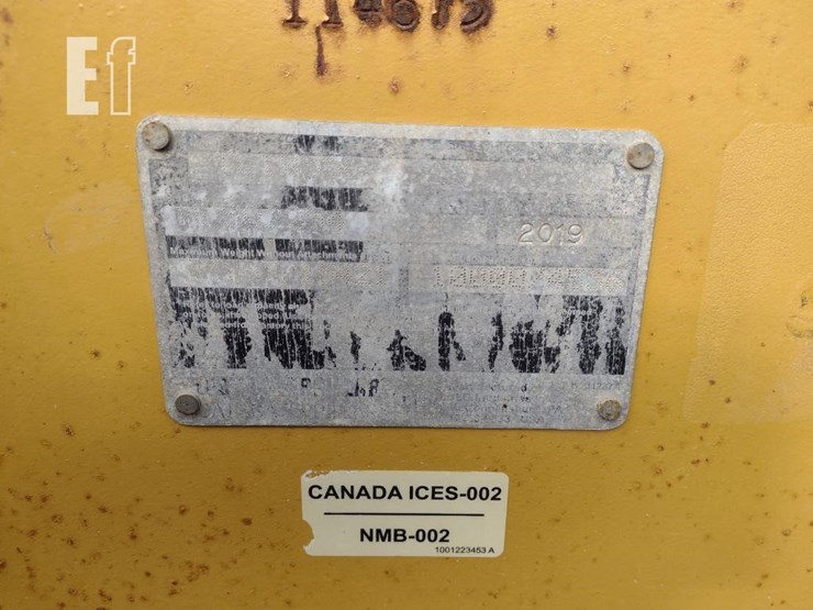 2019-caterpillar-tl1055d-image-5