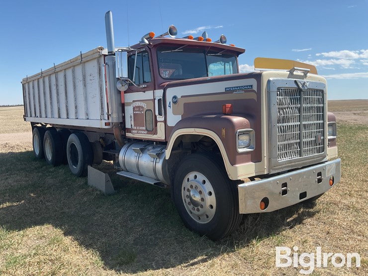 1984-international-durastar-4300-image-3