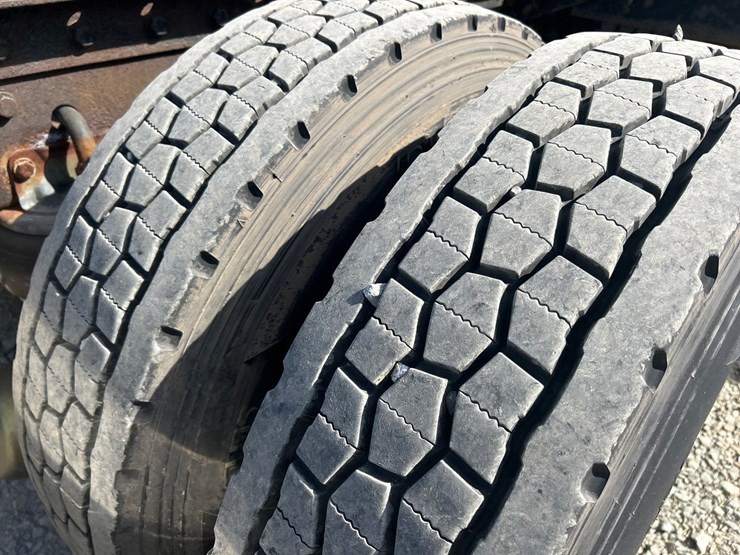 1999-kenworth-t600-image-113