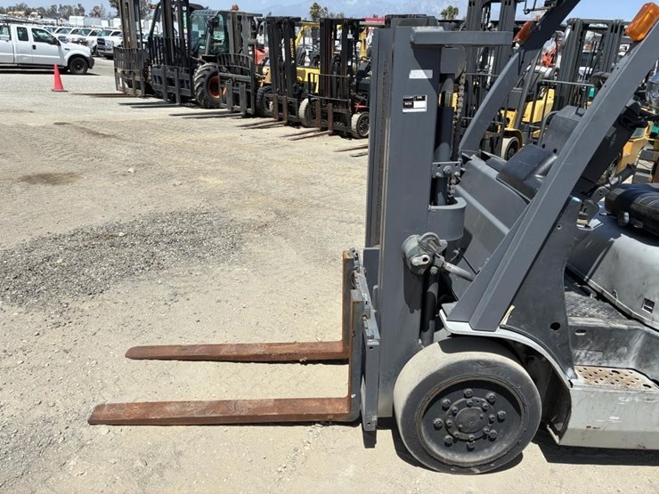 2011-nissan-a22-mcp1r2a25lv-forklift-image-5