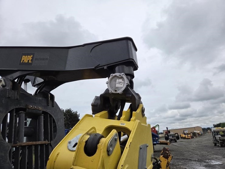 2022-deere-648l-image-6