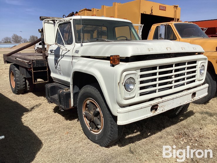 1978-ford-f800-image-3