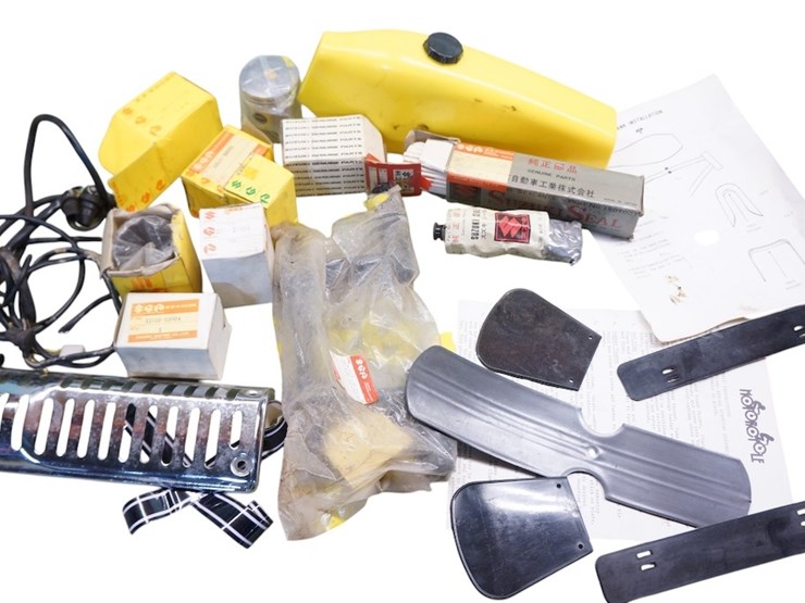 japanese---suzuki-etc…-miscellaneous-parts-lot-image-1