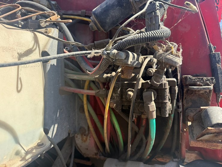 1996-ford-l9000-image-13