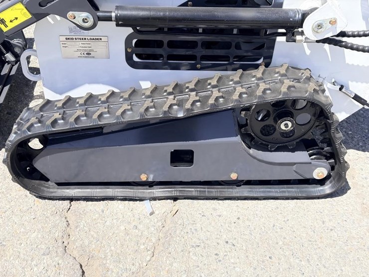 2026-zjg-zj-380-skid-steer-loader-image-8