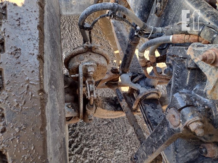 2012-freightliner-122sd-image-20